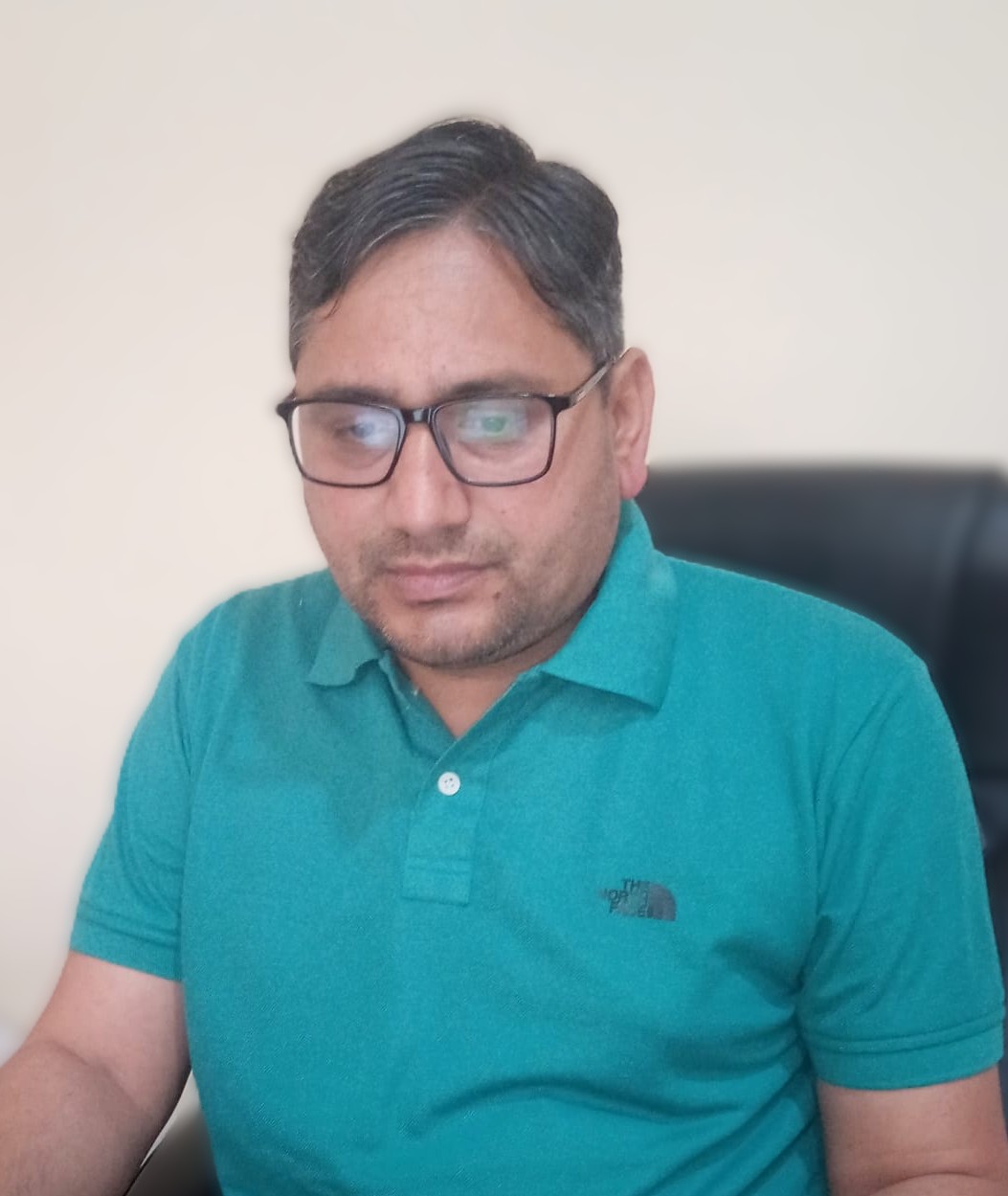 Dr. Pawan Thakur